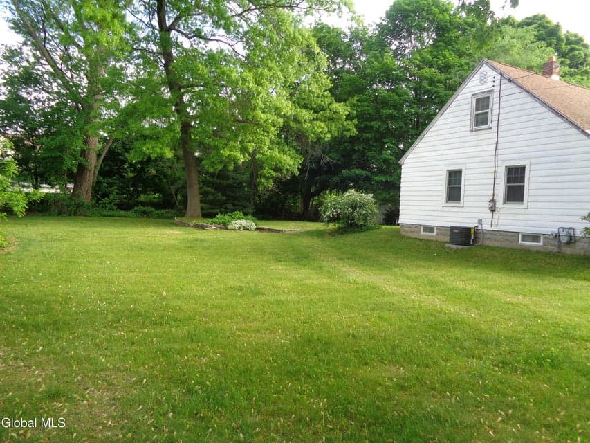 2145 Robinwood Avenue, Rotterdam, NY, photo 4
