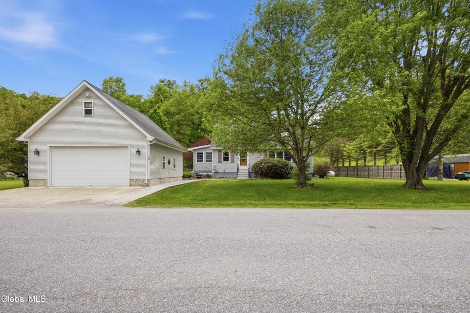 29 Morgans Lane, Fort Ann, NY, photo 2