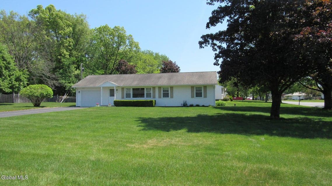 8 Spruce Street, Hudson Falls, NY
