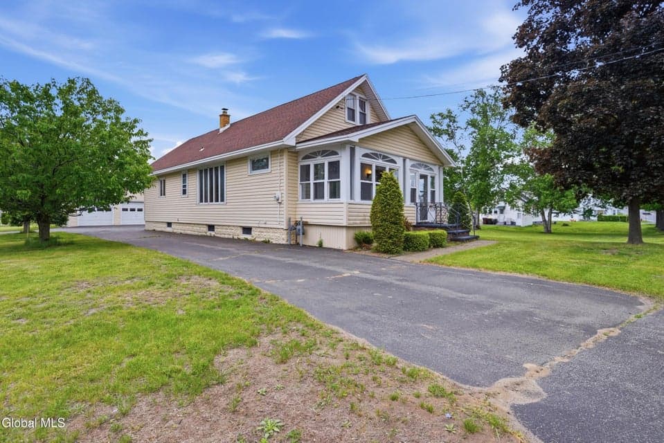 113 Mariaville Road, Rotterdam, NY, photo 3