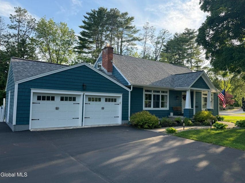 4 Lynnfield Drive, Queensbury, NY, photo 2