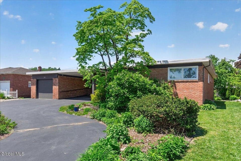 218 Ormond Street, Albany, NY, photo 1