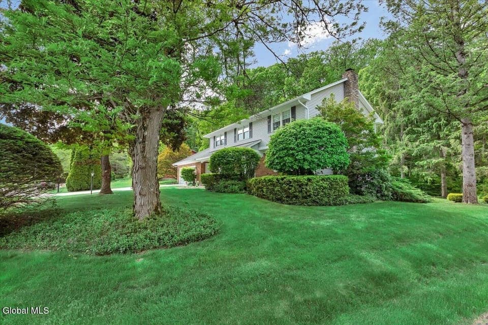 8 Upper Ball Court, Menands, NY, photo 2