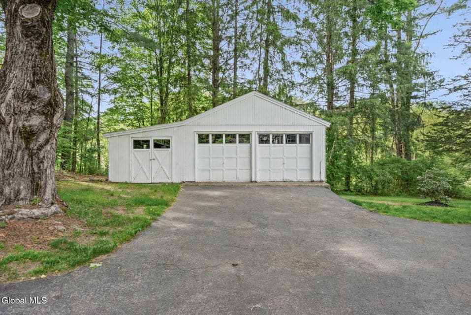 274 Northern Pines Road, Wilton, NY, photo 3