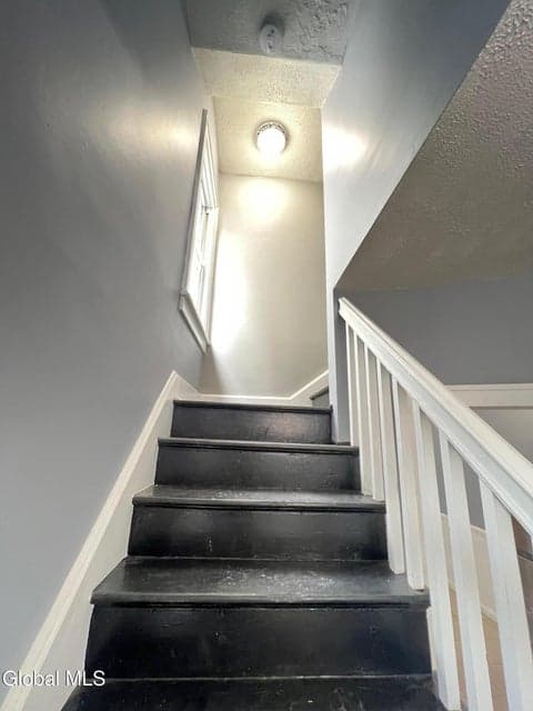 17 Winthrop Avenue, Albany, NY, photo 5