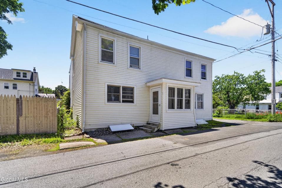 17 Hudson Street, Waterford, NY, photo 1