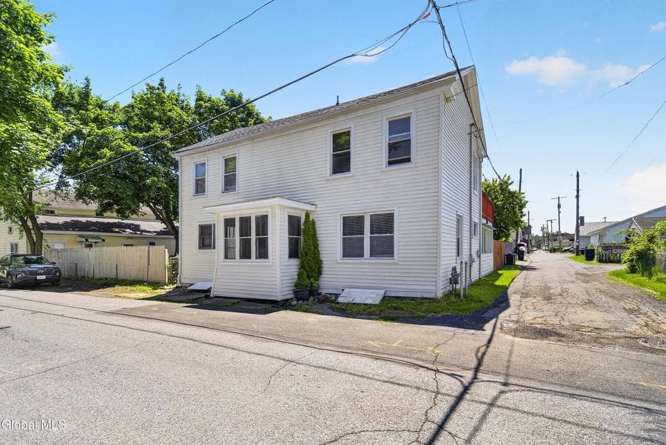 17 Hudson Street, Waterford, NY, photo 3