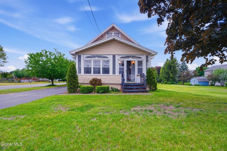 113 Mariaville Road, Rotterdam, NY, photo 2