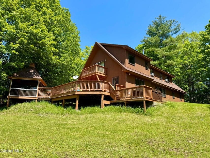 17 Ridgecrest Way, Whitehall, NY, photo 1