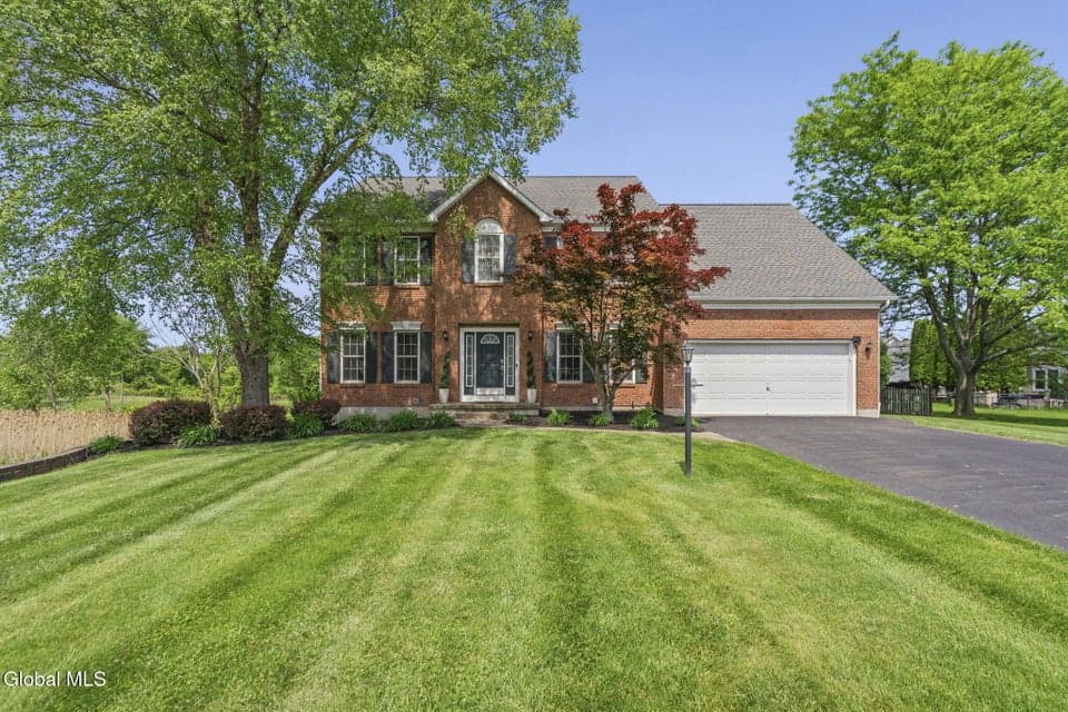 381 Doctor Shaw Road, Guilderland, NY, photo 2