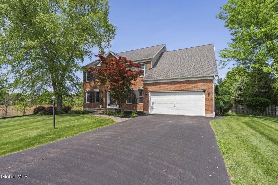 381 Doctor Shaw Road, Guilderland, NY, photo 3