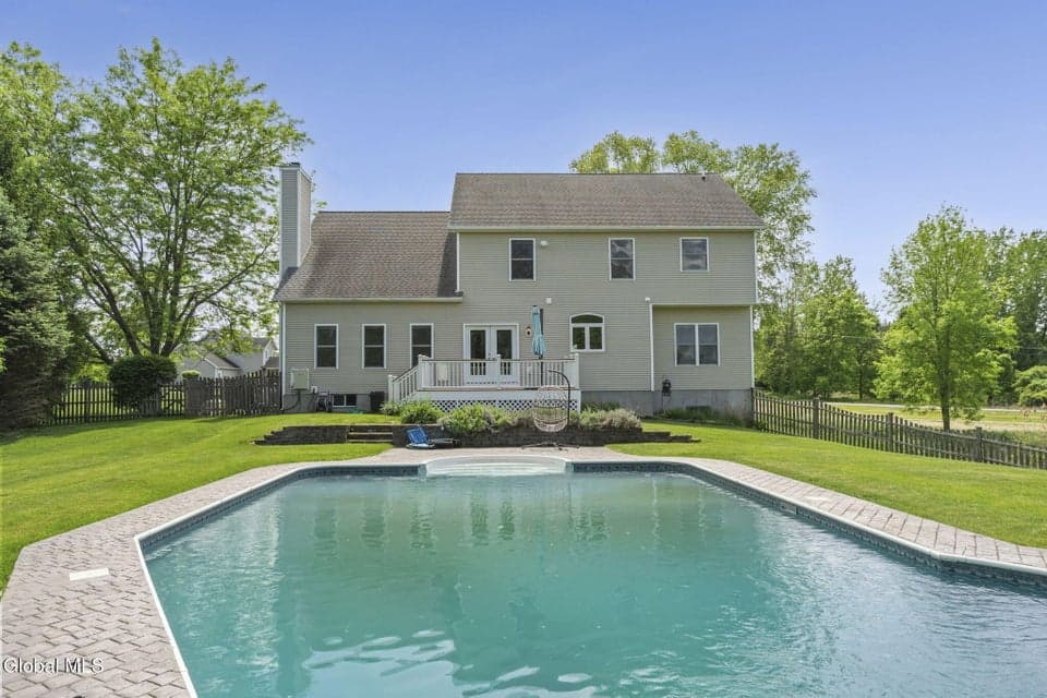 381 Doctor Shaw Road, Guilderland, NY, photo 4