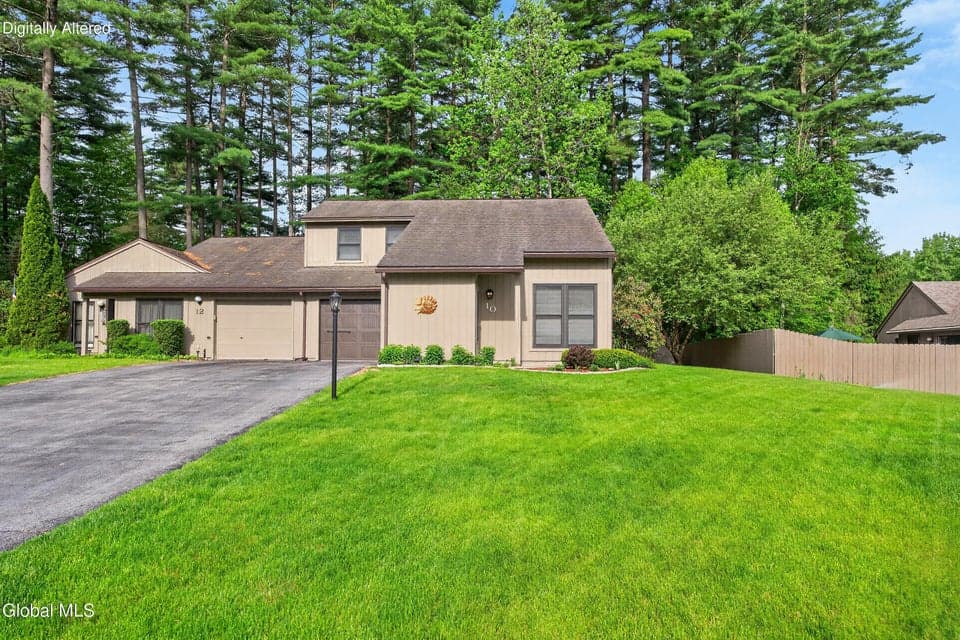 10 Margaret Drive, Queensbury, NY, photo 1
