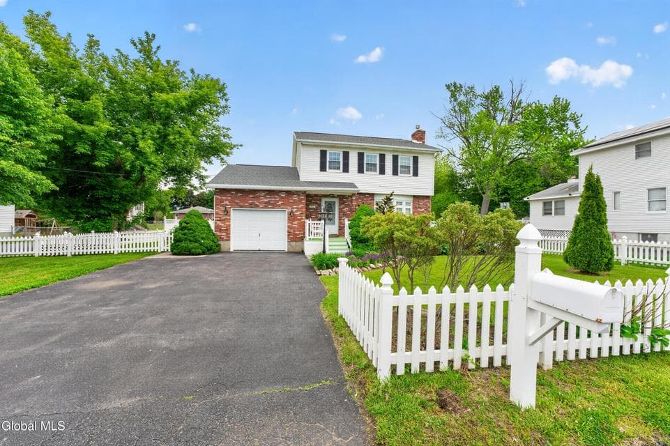 817 14th Street, Watervliet, NY
