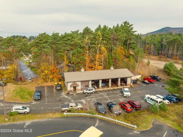 559 Lake Flower Avenue, Saranac Lake, NY, photo 2