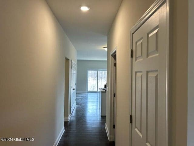 24 Harbor Lane, Colonie, NY, photo 4