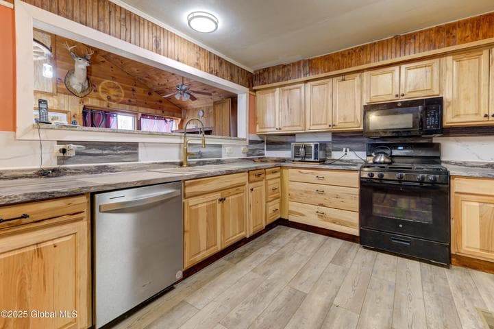 589 Anderson Road, Root, NY, photo 3