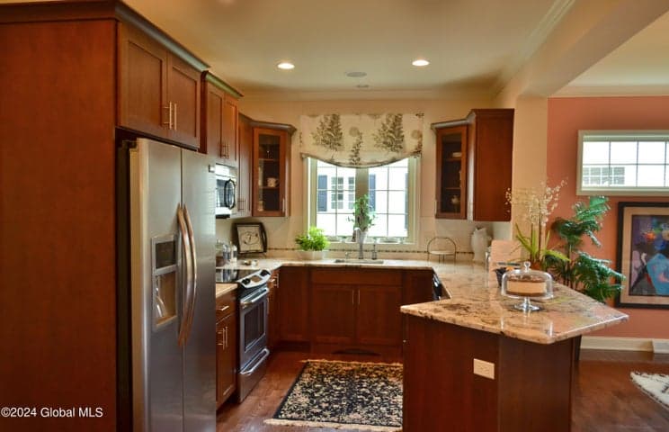 2 Anson Court, Malta, NY, photo 5
