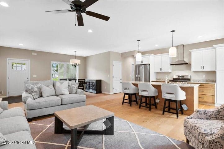 4 Berry Drive, Queensbury, NY, photo 5