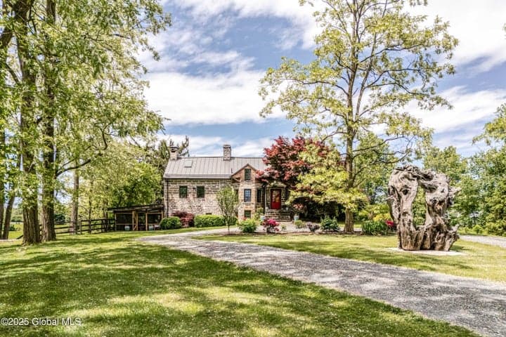 26 Roberson Avenue, Crawford, NY, photo 1