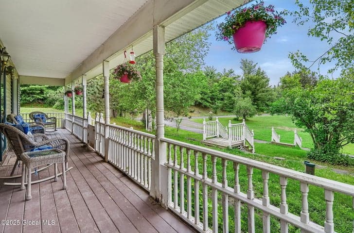 18 Johnson Lane, Poestenkill, NY, photo 2