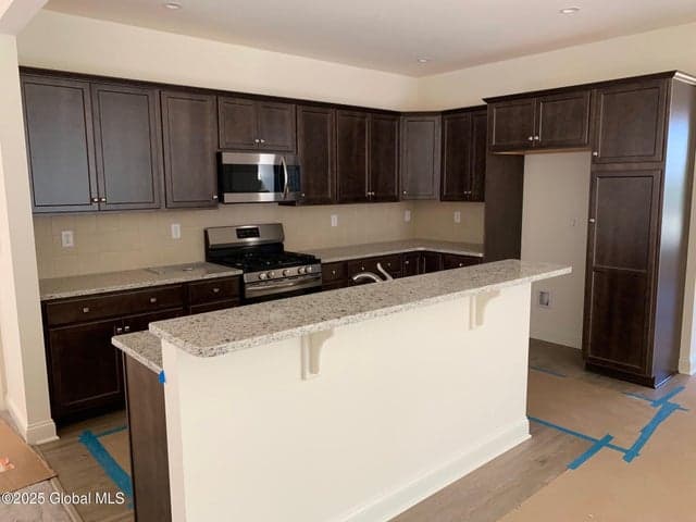 36 Windrow Way, Halfmoon, NY, photo 4