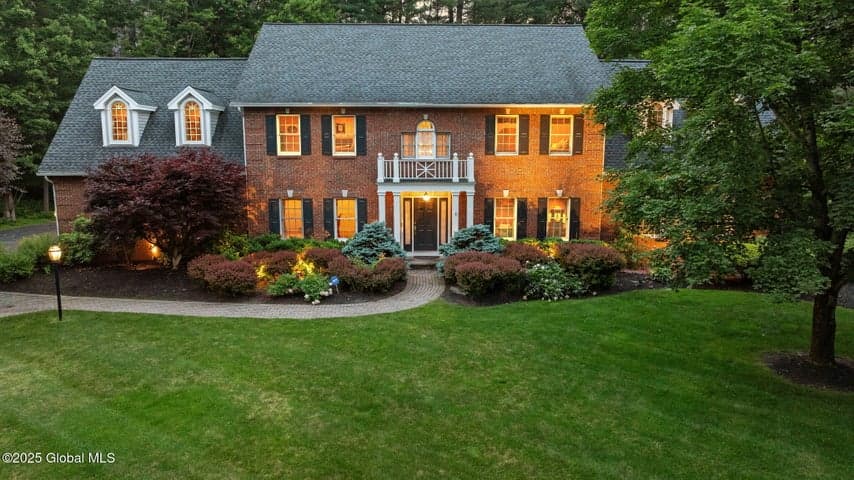 428 Ridgehill Road, Guilderland, NY, photo 1