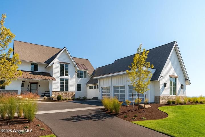 4 Saratoga Farm Road Road, Malta, NY, photo 2