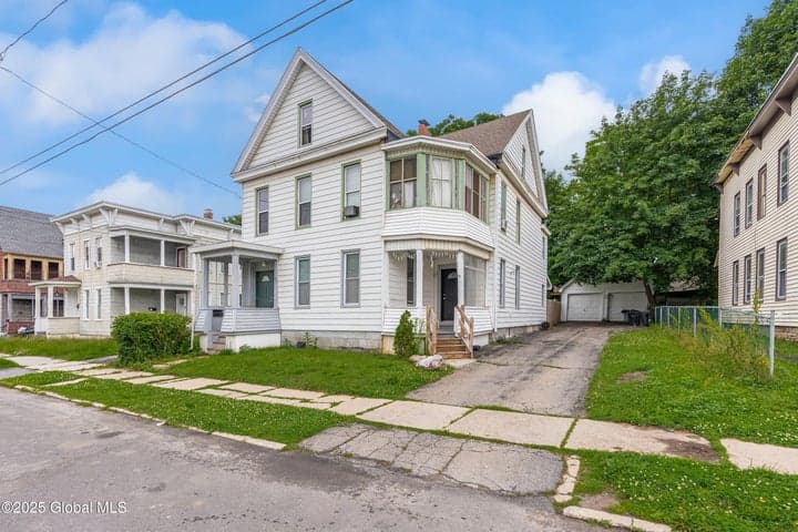 233-235 Grand Street, Amsterdam, NY, photo 2
