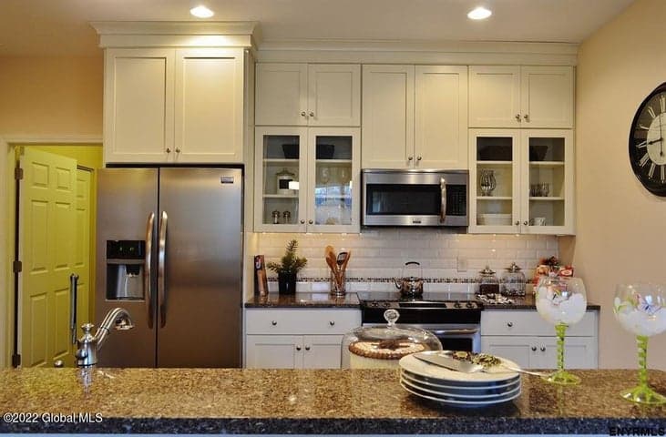 5 Anson Court, Malta, NY, photo 5