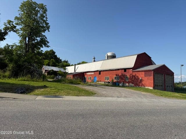 1096 Wicker Street, Ticonderoga, NY, photo 2