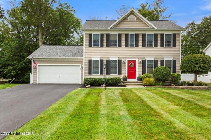 20 Goldfield Lane, Clifton Park, NY, photo 1