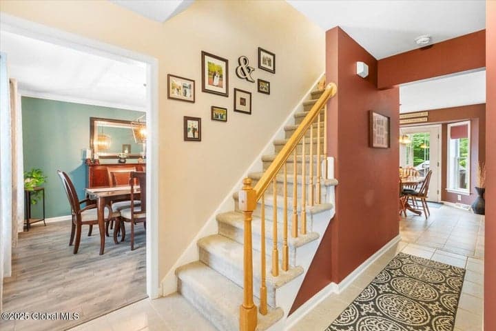 20 Goldfield Lane, Clifton Park, NY, photo 3