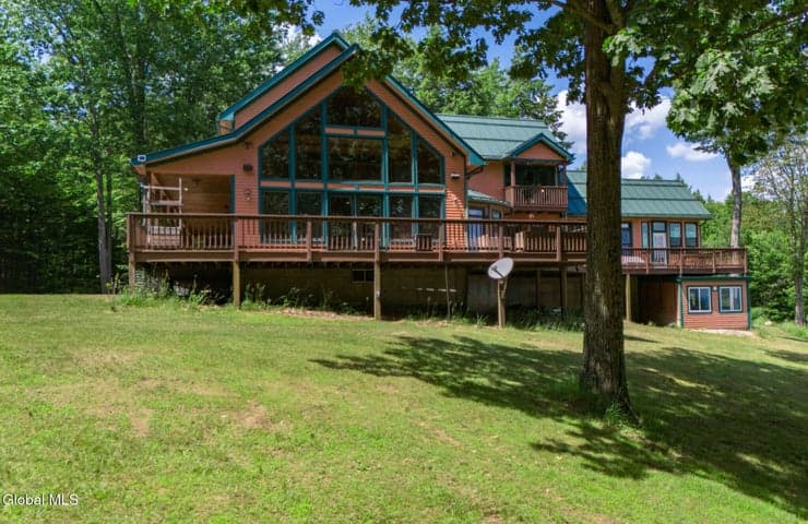 102 Taylor Court, Mayfield, NY, photo 1