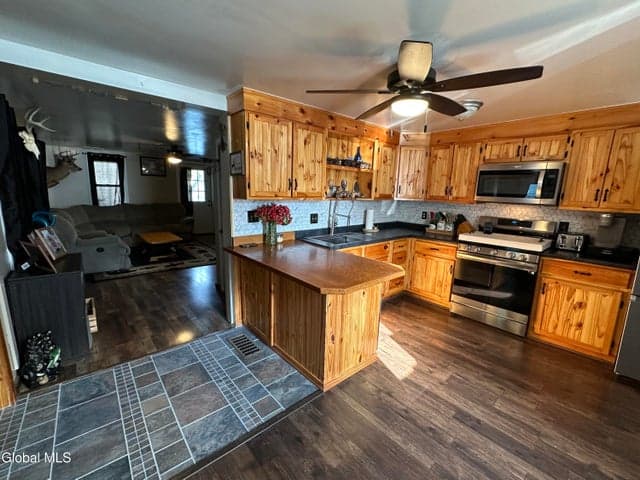 2 John Street, Ticonderoga, NY, photo 3