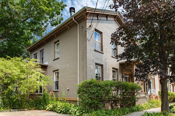 129 Spring Street, Saratoga Springs, Inside, NY, photo 3
