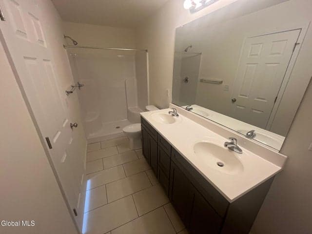 29 Walke Way, Halfmoon, NY, photo 3