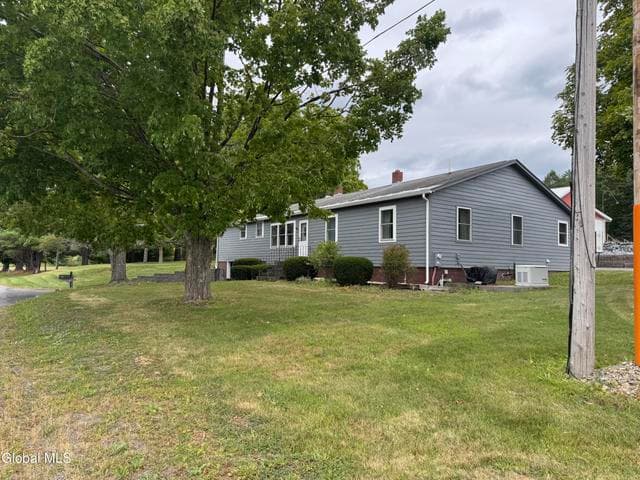 474 Groveside Road, Pittstown, NY