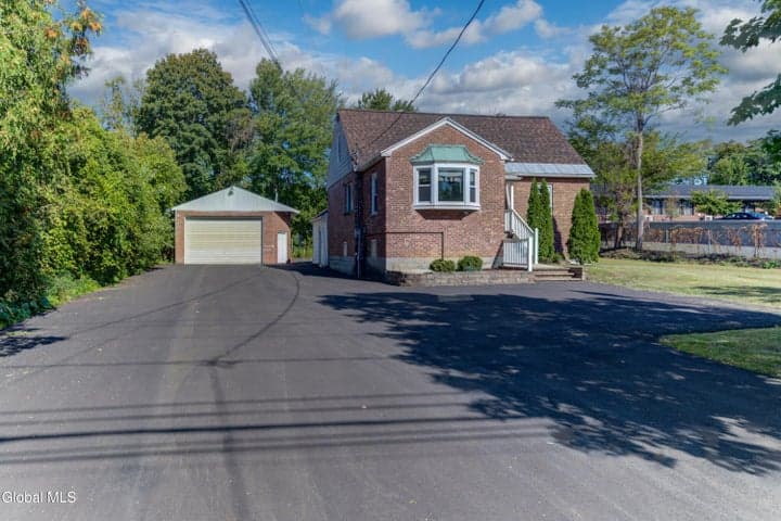 34 Russell Road, Colonie, NY, photo 1