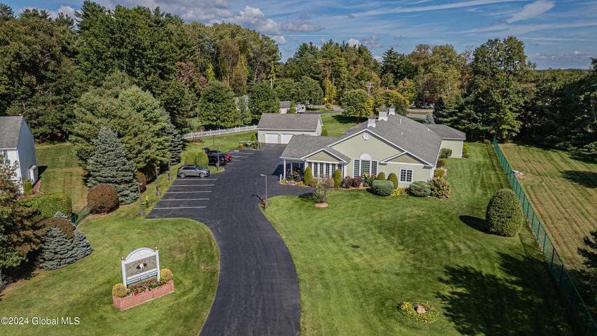 16 Hunter Brook Lane, Queensbury, NY, photo 3