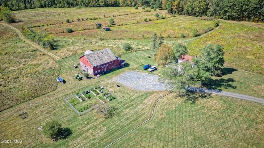 100 Bally Bay Lane, Guilderland, NY, photo 2