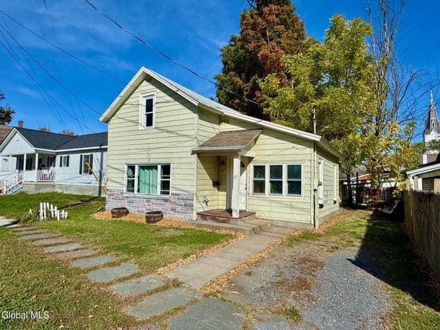 23 Potter Avenue, Granville, NY, photo 1