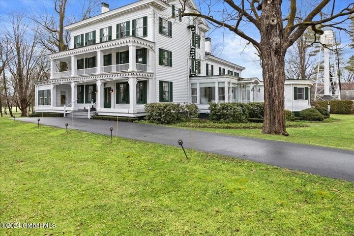 40 Geyser Road, Saratoga Springs, NY, photo 4