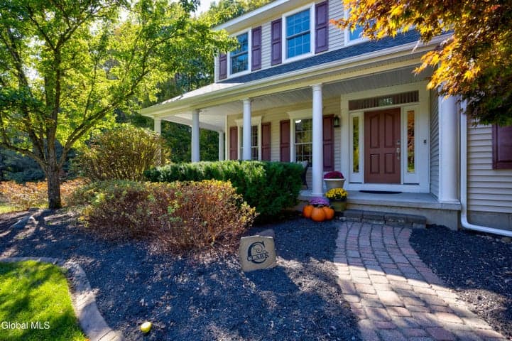14 Little Drive, Malta, NY, photo 3