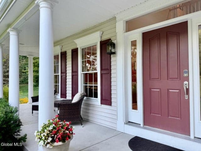 14 Little Drive, Malta, NY, photo 5
