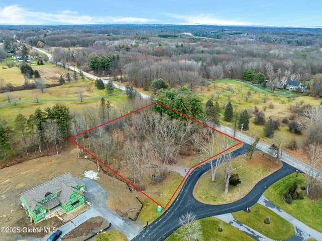 1 Pickett Lane, Rexford, NY, photo 5