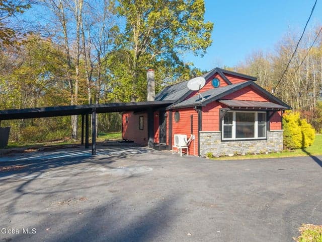 487 Malta Avenue, Malta, NY, photo 4