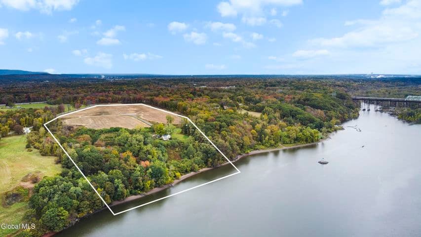 47 Bronk Road, Coeymans, NY