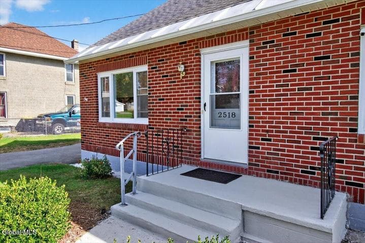 2518 Van Dyke Avenue, Rotterdam, NY, photo 2