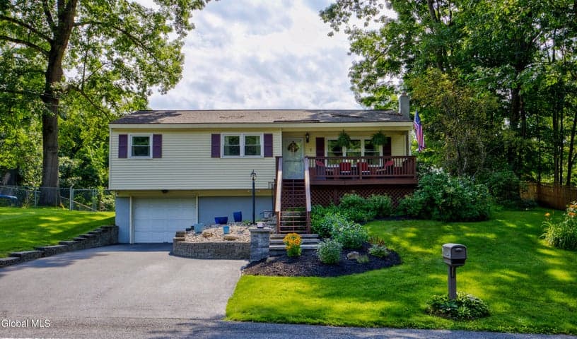 7 Gick Road, Saratoga Springs, NY, photo 1